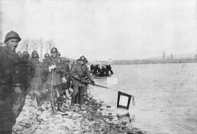 La 2e division marocaine baigne ses drapeaux dans le Rhin, Huningue, Alsace, France, 21 novembre 1918 - Unbekannt
