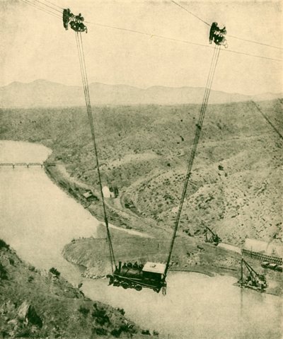Une machine de chantier traversant un canyon, Rio Grande, Nouveau-Mexique, 1930 - Unbekannt