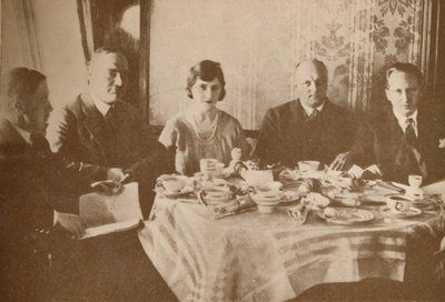 Repas à bord du Graf Zeppelin en survolant l