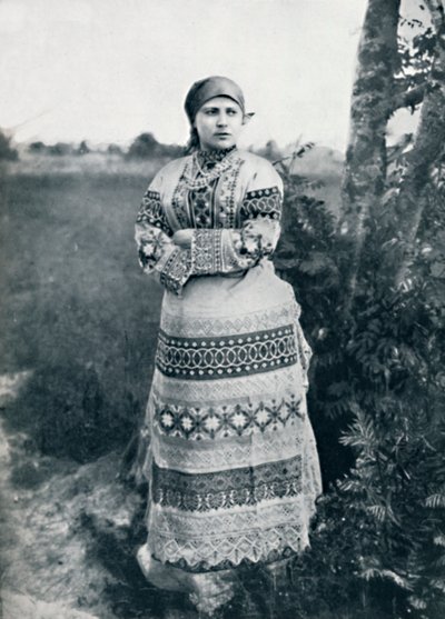 Paysanne russe en costume, 1912 - Unbekannt
