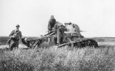 Un char léger français en panne, Villers-Cotterêts, Aisne, France, 1918 - Unbekannt