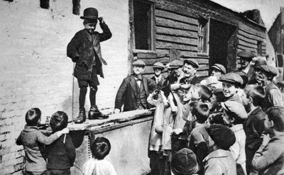 Un jeune admirateur de Charlie Chaplin, East End de Londres, 1926-1927 - Unbekannt