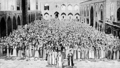 Une congrégation face à la sainte Kaaba dans la mosquée de La Mecque, Arabie Saoudite, 1922 - Unbekannt