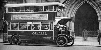Un bus à impériale devant les Law Courts, Londres, 1926-1927 - Unbekannt