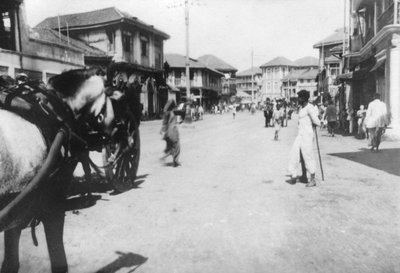 Une rue à Mumbai Bombay, Inde, vers 1918 - Unbekannt