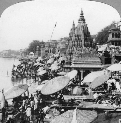 Un temple et des ghats sur le Gange à Bénarès Varanasi, Inde, années 1900 - Unbekannt