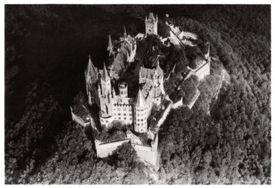 Vue aérienne du château de Hohenzollern, Bade-Wurtemberg, Allemagne, depuis un Zeppelin, c1931 1933 - Unbekannt