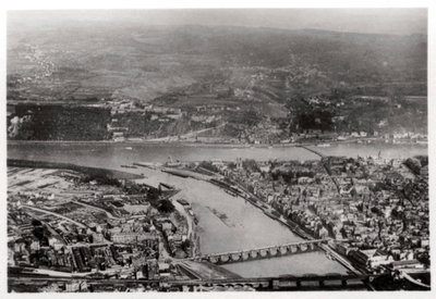 Vue aérienne de Coblence, Rhénanie-Palatinat, Allemagne, depuis un Zeppelin, vers 1931 1933 - Unbekannt