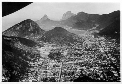 Vue aérienne de Rio de Janeiro, Brésil, depuis un Zeppelin, 1930-1933 - Unbekannt