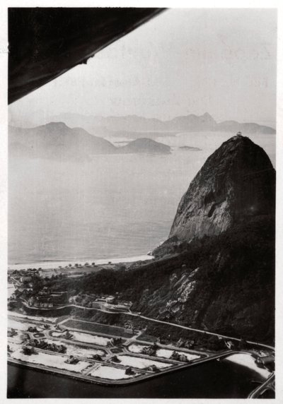 Vue aérienne du Pain de Sucre, Rio de Janeiro, Brésil, depuis un Zeppelin, 1930-1933 - Unbekannt