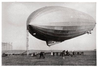 Dirigeable LZ127 Graf Zeppelin amarré à Loewental, Allemagne, 1933 - Unbekannt