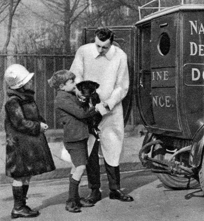 Ambulance de la Ligue nationale de défense canine, Londres, 1926-1927 - Unbekannt