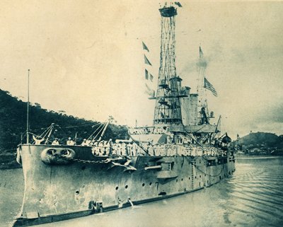Le cuirassé américain Missouri traversant le canal de Panama - Unbekannt