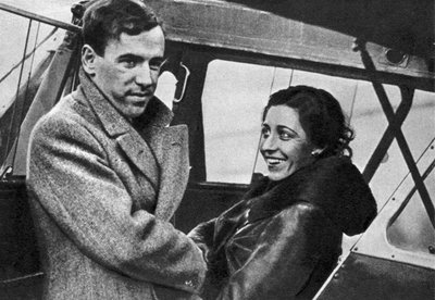 Amy Johnson, aviatrice britannique, sur le point de partir pour Le Cap, 1932 - Unbekannt