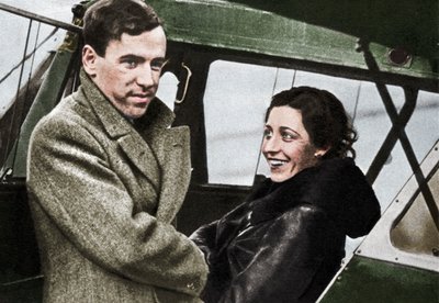 Amy Johnson, aviatrice britannique, sur le point de partir pour Le Cap, 1932 - Unbekannt