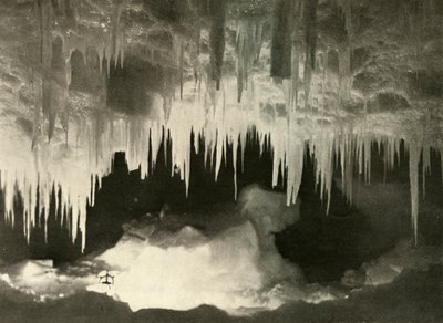 Une grotte de glace en hiver, vers 1908, 1909 - Unbekannt