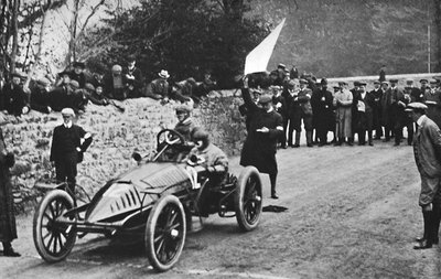 Une ancienne Wolseley sur l