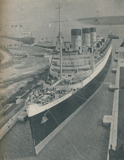Arrivée du paquebot RMS Cunard White Star Queen Mary dans le bassin de radoub King George V, 1936 - Unbekannt
