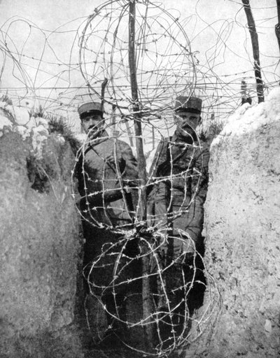 Fil de fer barbelé entourant une tranchée française, Première Guerre mondiale, 1915 - Unbekannt