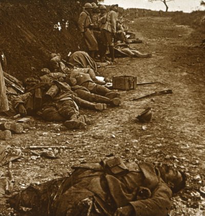 Corps après la prise de Courcelles, nord de la France, 1918 - Unbekannt
