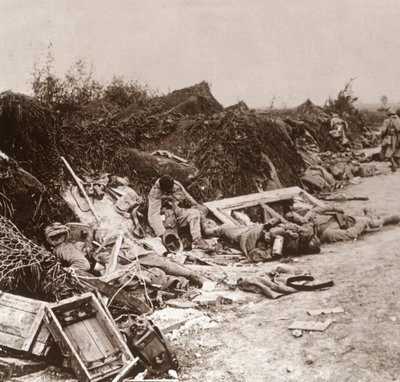 Corps après la prise de Courcelles, nord de la France, juin 1918 - Unbekannt