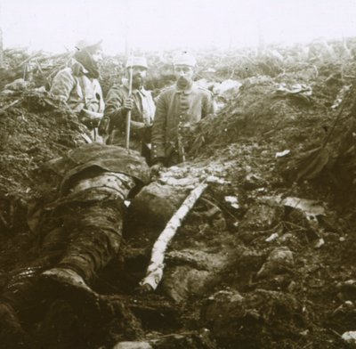 Corps et prisonniers, Les Éparges, nord de la France, 1915 - Unbekannt