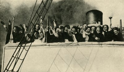 Infirmières de la Croix-Rouge britannique en route vers le front, Première Guerre mondiale, 1914 - Unbekannt