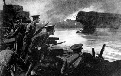 Troupes britanniques sur la rive prêtes pour l