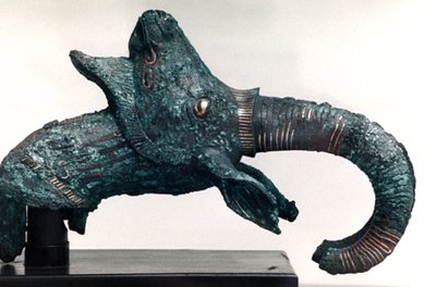 Sculpture en bronze avec incrustations d