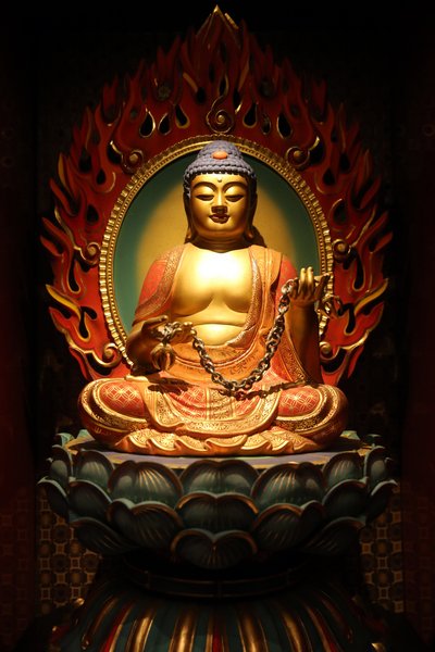 Temple de la relique de la dent de Bouddha à Chinatown. Statue de Bouddha, 20160818, Singapour - Unbekannt