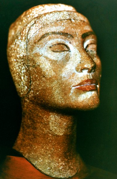 Buste de Néfertiti, reine et épouse du pharaon égyptien antique Akhenaton Amenhotep IV - Unbekannt