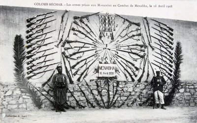 Armes capturées de la bataille de Menabha, Colomb-Béchar, Algérie, vers 1910 - Unbekannt