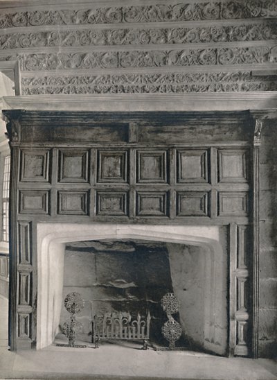 Cheminée dans la salle à manger, Haddon Hall, Derbyshire, 1927 - Unbekannt