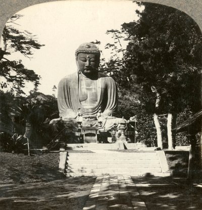 Statue colossale de Bouddha, vénérée par les Japonais, dans un temple sylvestre, Kamakura, Japon, vers 1900 - Unbekannt