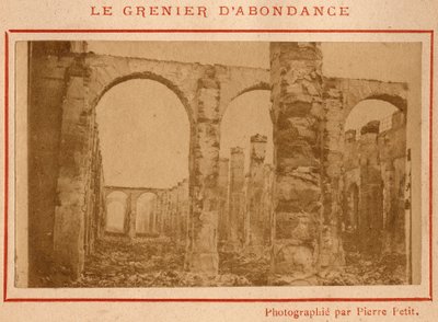 Commune de Paris (1871) : vue des ruines du Grenier d