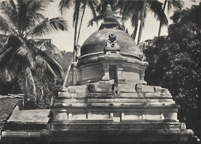 Dagoba dans le temple de la dent sacrée à Kandy, 1926 - Unbekannt
