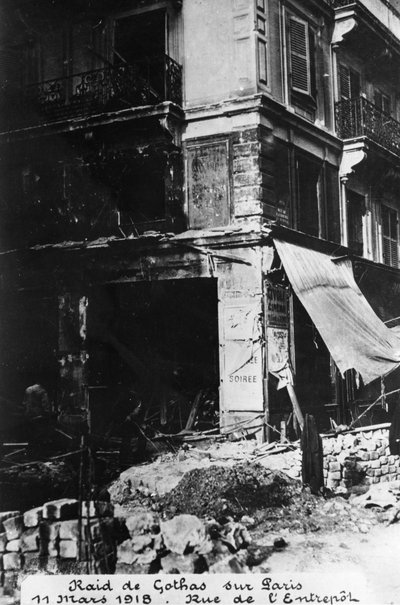 Dégâts après un raid des bombardiers Gotha allemands, Paris, 11 mars 1918 - Unbekannt
