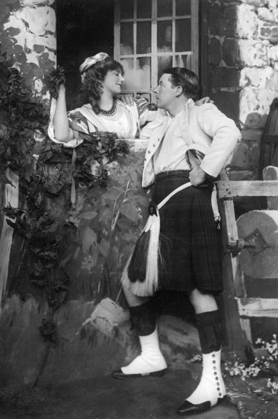 Ellaline Terriss et Seymour Hicks dans The Gay Gordons, vers 1907 - Unbekannt