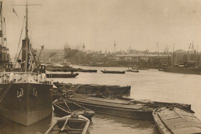 Navires fidèles qui servent les besoins de Londres : Le bassin de la Custom House à Billingsgate, vers 1935 - Unbekannt