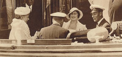 Blague familiale - quittant le yacht royal Albert et Victoria à Cowes, vers 1935-1937 - Unbekannt