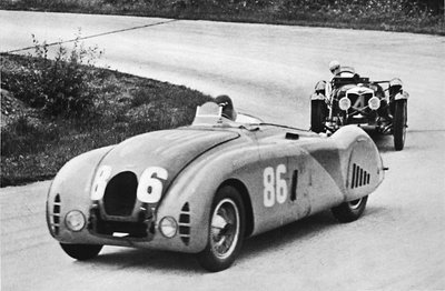 Grand Prix de France, 1936 : Une nouvelle Bugatti profilée, suivie d