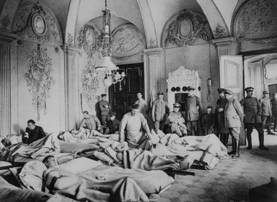Blessés français et allemands dans un château en France, Première Guerre mondiale - Unbekannt