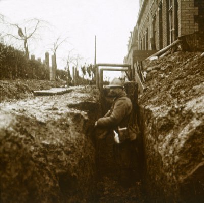 Soldat français dans les tranchées, vers 1914-1918 - Unbekannt