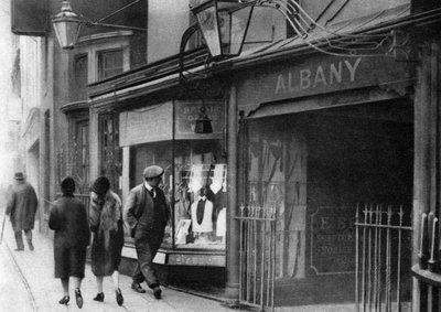 Porte de la rue Vigo menant aux chambres Albany, Londres, 1926-1927 - Unbekannt