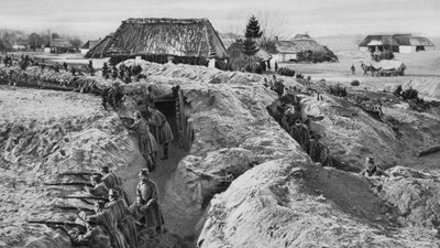 Infanterie allemande dans les tranchées à Jasionna, Pologne, Première Guerre mondiale, 1915 - Unbekannt