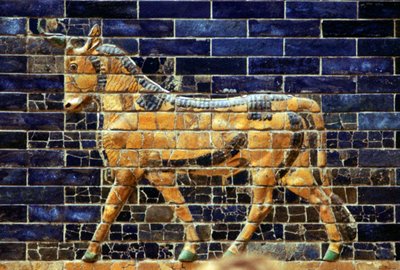Relief en brique émaillée d