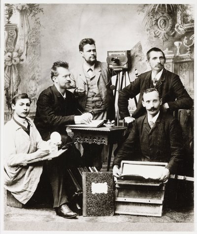 Groupe de photographes et assistants avec équipement - Unbekannt