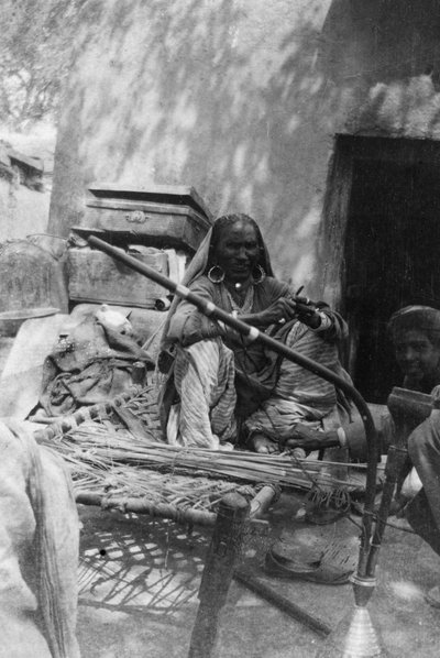 Femme indienne de la caste la plus basse, Howshera, 1917 - Unbekannt
