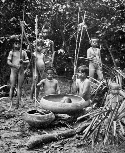 Indiens de la rivière Putumayo avec une tête décapitée, Amazonie - Unbekannt