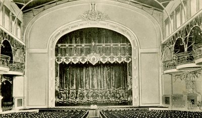 Vue intérieure du théâtre dans la Maison du Peuple Nicolas II, Saint-Pétersbourg, Russie, années 1900 - Unbekannt